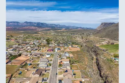 735 S Peachtree Dr, Toquerville, UT 84774 - Photo 71