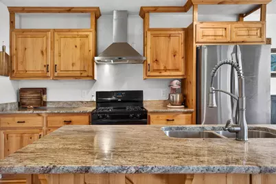 735 S Peachtree Dr, Toquerville, UT 84774 - Photo 11