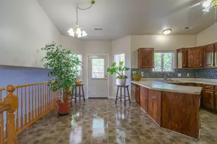 361 N 2660 E St, Saint George, UT 84790 - Photo 9