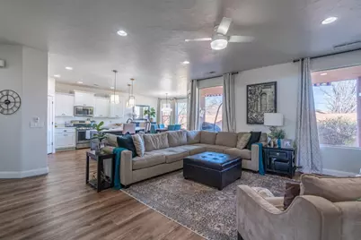 811 N Swiss Haven Cir, Santa Clara, UT 84765 - Photo 5