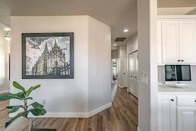 811 N Swiss Haven Cir, Santa Clara, UT 84765 - Photo 15