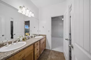 222 S Valley View Dr, Hurricane, UT 84737 - Photo 31