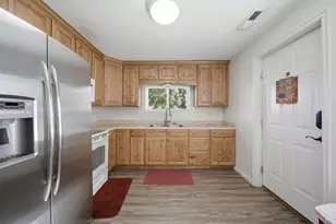 560 E 500 S, Saint George, UT 84770 - Photo 15