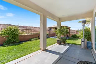 624 N Sandy Talus Dr, Washington, UT 84780 - Photo 33