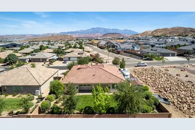 956 E Roadrunner Dr, Washington, UT 84780 - Photo 39