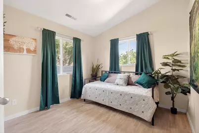 554 E 200 S #10, Saint George, UT 84770 - Photo 13