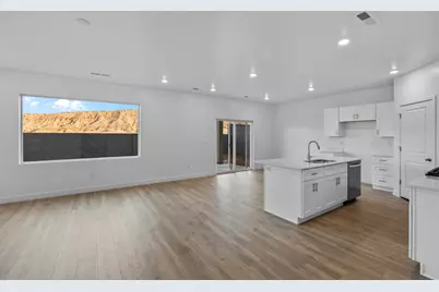 1894 S Queens Garden #4276, Washington, UT 84780 - Photo 3