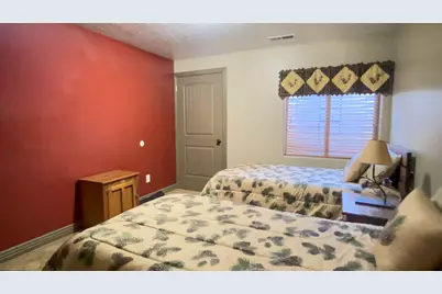 614 S 400 E, Cedar City, UT 84720 - Photo 51