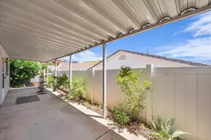 1050 W Red Hills Pkwy, Washington, UT 84780 - Photo 5