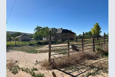 135 N 300 W, Escalante, UT 84726 - Photo 29