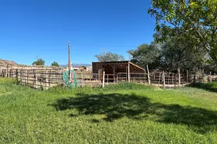 135 N 300 W, Escalante, UT 84726 - Photo 3