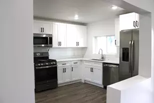 76 W Center St, Hatch, UT 84735 - Photo 11