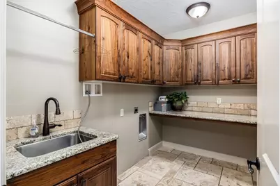 2223 E Coyote Springs Dr, Saint George, UT 84790 - Photo 19