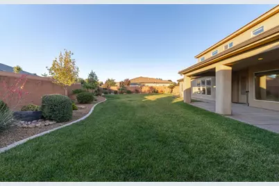 2223 E Coyote Springs Dr, Saint George, UT 84790 - Photo 45