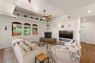 140 N Tuacahn Dr, Ivins, UT 84738 - Photo 9