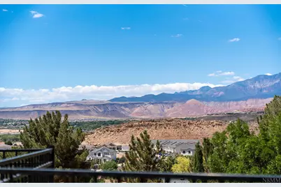 2095 S Franklin Dr, Washington, UT 84780 - Photo 41