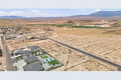 1297 W 4300 S, Hurricane, UT 84737 - Photo 11
