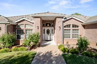 802 N Dusk Dr, Saint George, UT 84770 - Photo 1