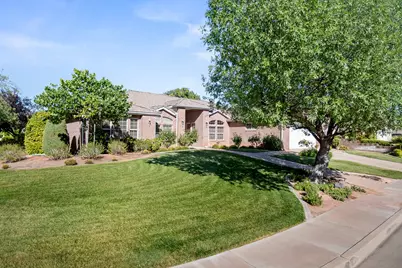 802 N Dusk Dr, Saint George, UT 84770 - Photo 3
