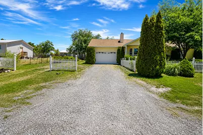4550 N Pioneer Dr, Enoch, UT 84721 - Photo 15