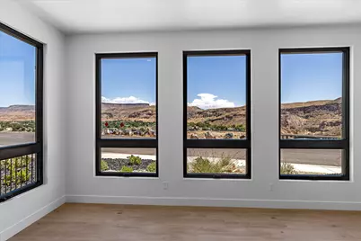 1043 N Falcon Ridge View, Hurricane, UT 84737 - Photo 5