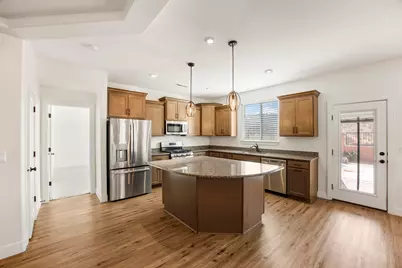 646 N Sandy Talus Dr, Washington, UT 84780 - Photo 5