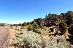1037 S Canyon Dr, Cedar City, UT 84720 - Photo 1