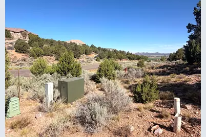 1037 S Canyon Dr, Cedar City, UT 84720 - Photo 9