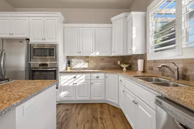 2069 N Coral Ridge Dr, Washington, UT 84780 - Photo 13