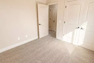 370 W Buena Vista Blvd, Washington, UT 84780 - Photo 7