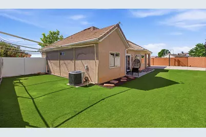 2883 E Overlook Dr, Saint George, UT 84790 - Photo 3