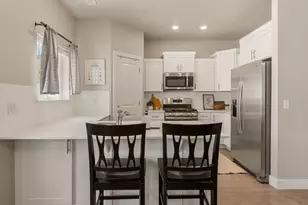 3042 N 225 East St, Cedar City, UT 84721 - Photo 9