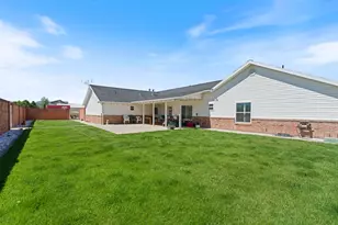 397 S Center St, Enterprise, UT 84725 - Photo 31