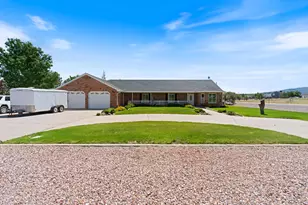 397 S Center St, Enterprise, UT 84725 - Photo 1