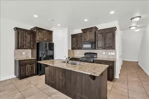 4209 E Torrey Pines Dr, Washington, UT 84780 - Photo 7