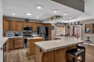 545 S Valley View Dr, Saint George, UT 84770 - Photo 9