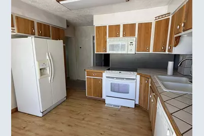 195 S 100 St E, Beaver, UT 84713 - Photo 5