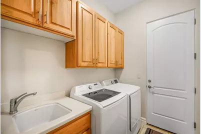 2581 W Desert Springs Rd, Saint George, UT 84770 - Photo 27