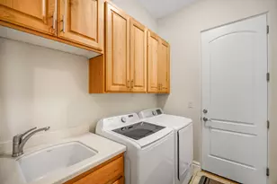 2581 W Desert Springs Rd, Saint George, UT 84770 - Photo 29