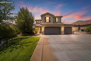 2813 E Crimson Ridge Dr, Saint George, UT 84770 - Photo 1