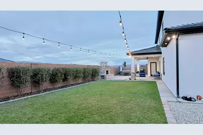 1957 E Honeycomb Dr, Saint George, UT 84790 - Photo 5