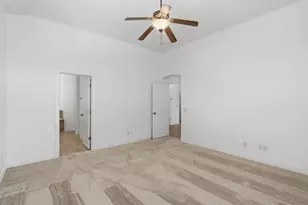 988 E Silver Falls Dr, Washington, UT 84780 - Photo 17