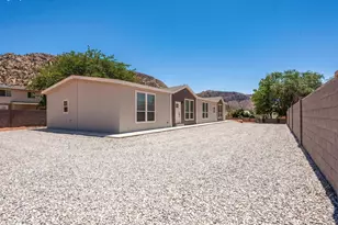 476 E Jessop Ave, Hildale, UT 84784 - Photo 3
