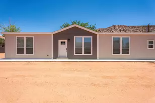 476 E Jessop Ave, Hildale, UT 84784 - Photo 1