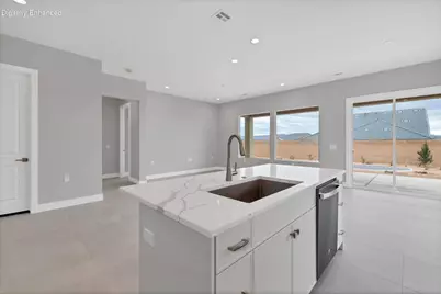 992 W Frank Ave, Toquerville, UT 84774 - Photo 7