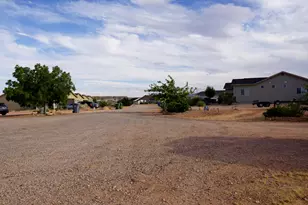1000 E Canyon Dr, Big Water, UT 84741 - Photo 27