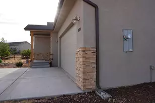 1000 E Canyon Dr, Big Water, UT 84741 - Photo 25