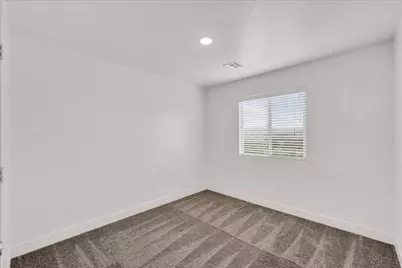 5875 S Challenger Way, Saint George, UT 84790 - Photo 13