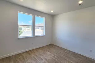 3996 W 1500 S, Hurricane, UT 84737 - Photo 11