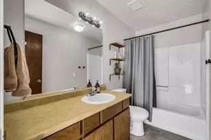 250 E 600 S, Saint George, UT 84770 - Photo 9